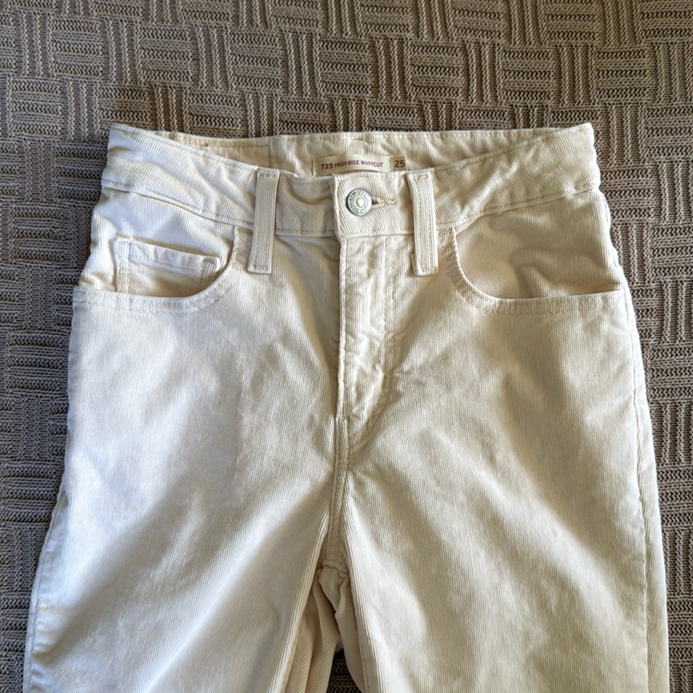 Levi's Off White/Cream Boot Cut Pants - Picture 2 of 16